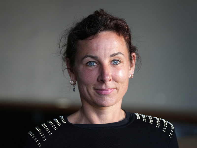 Juli Zeh ist Schriftstellerin und Richterin am Brandenburger Verfassungsgericht. - Foto: Sören Stache/dpa