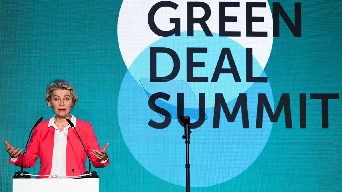 Ursula von der Leyen besucht derzeit Tschechien. - Foto: Deml Ondøej/CTK/dpa