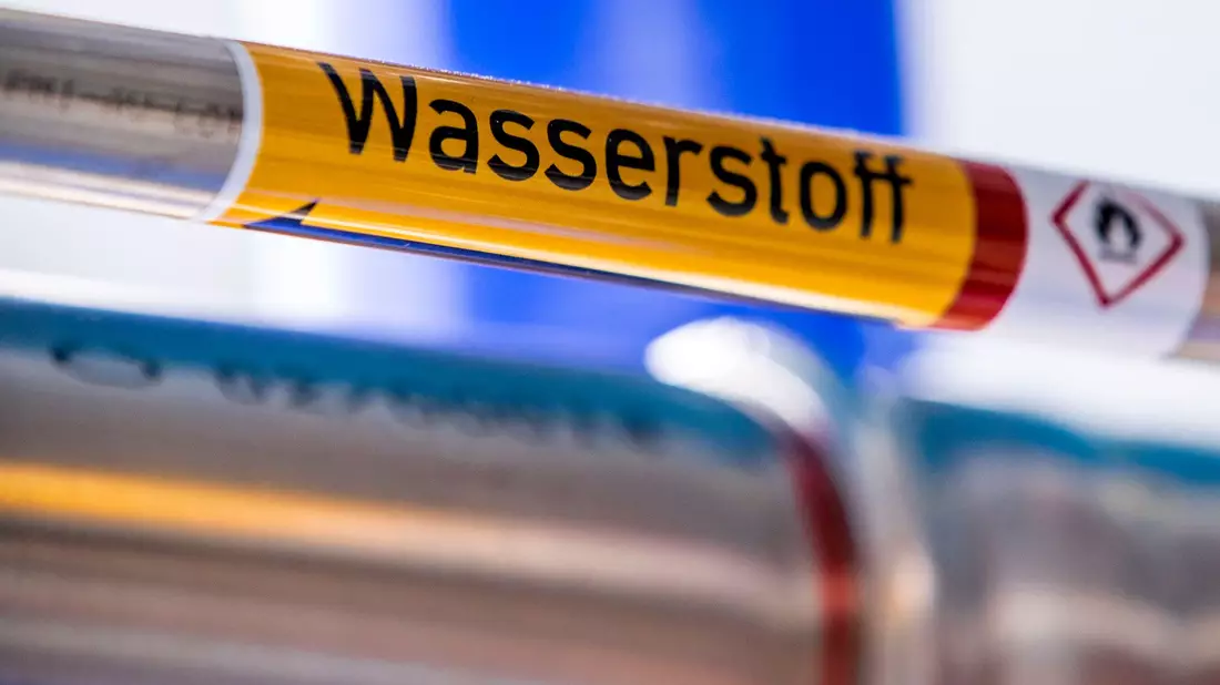Wasserstoff könnte eine zentrale Rolle beim Wandel zu einem klimagerechten Umbau der Wirtschaft spielen. - Bild: Jens Büttner/dpa-Zentralbild/dpa