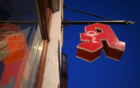 Eine Apotheke in Dresden: Heute schließen viele Apotheken die Türen. - Foto: Robert Michael/dpa