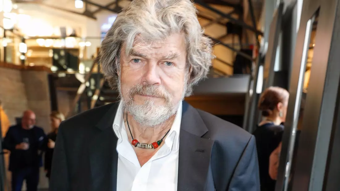 Bergsteiger-Legende Reinhold Messner hat gelassen auf den Verlust zweier Titel im Guinness-Buch der Rekorde reagiert. - Bild: Gerald Matzka/dpa