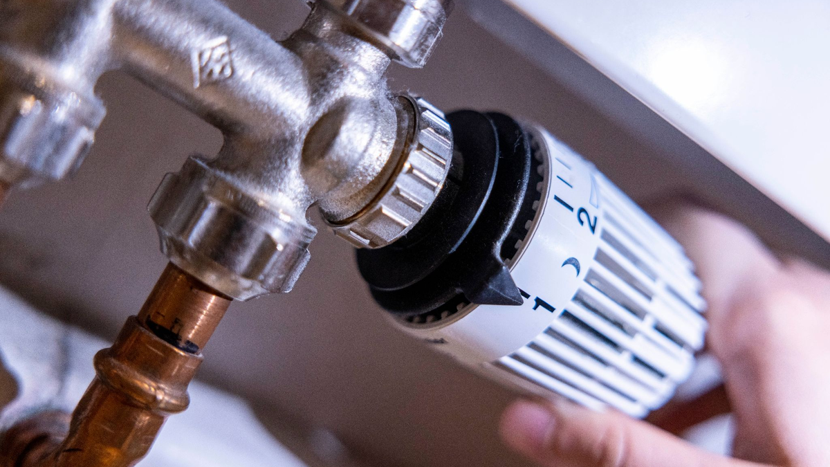 Im Oktober wartet für manche Haushalte ein Heizkostenzuschuss. - Foto: Thomas Banneyer/dpa