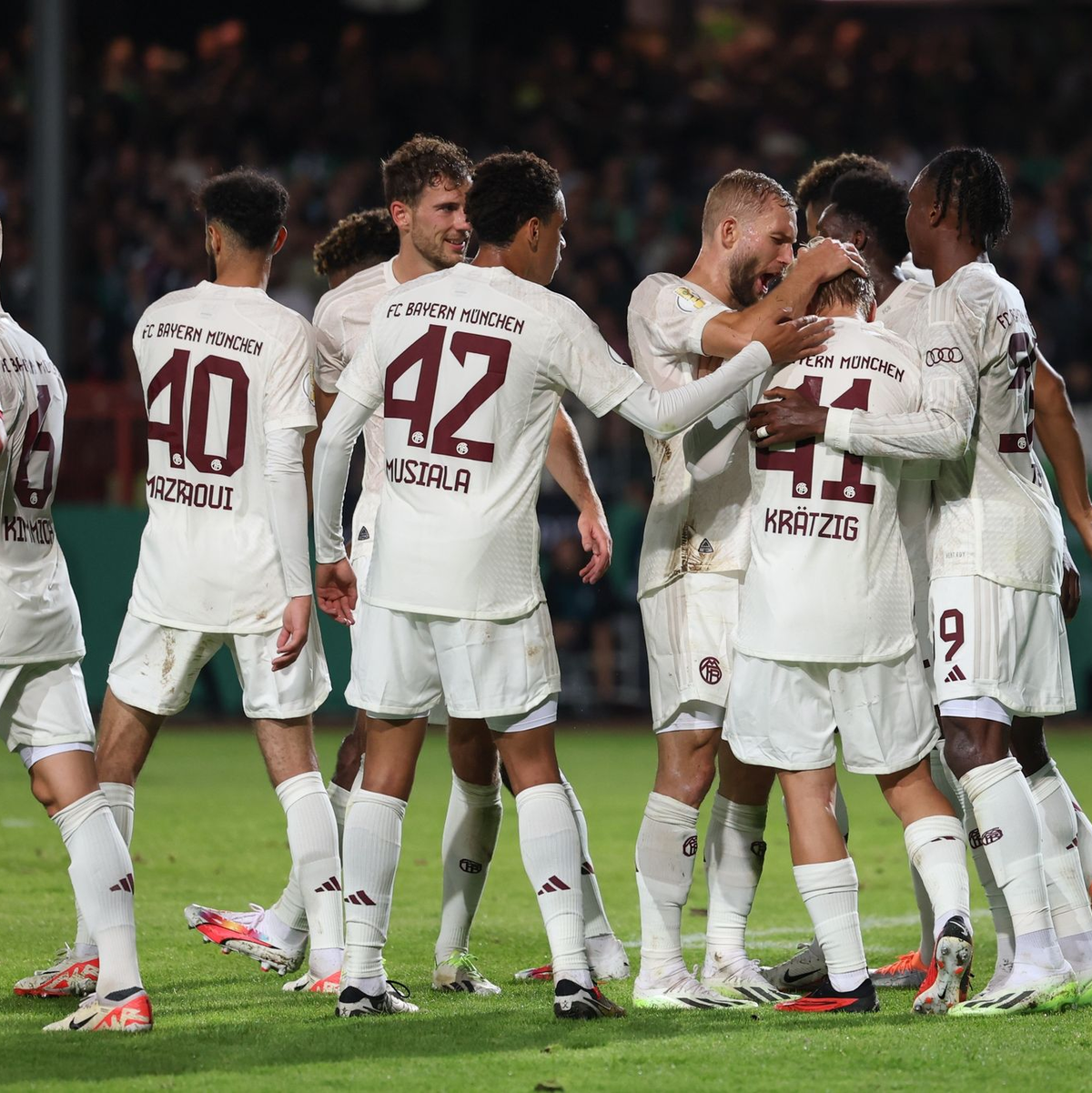 Der FC Bayern gewann souverän in Münster. - Foto: Friso Gentsch/dpa