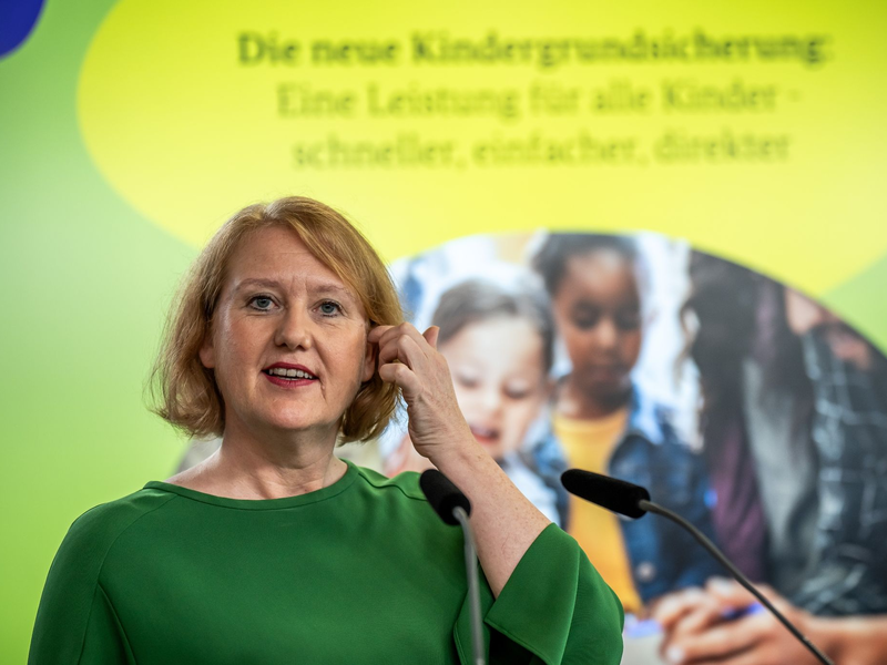 Lisa Paus hat sich für die Kindergrundsicherung eingesetzt. - Foto: Michael Kappeler/dpa
