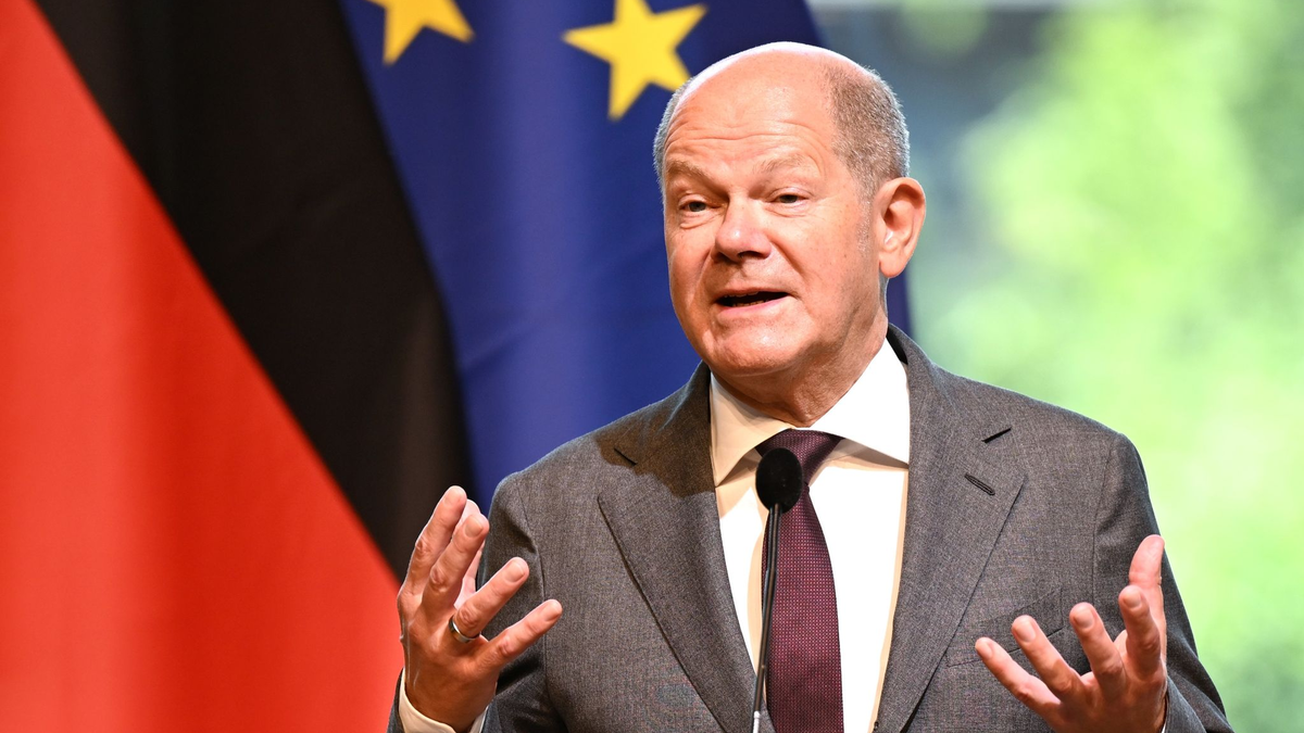Bundeskanzler Olaf Scholz (SPD) dringt auf eine Einigung bei der geplanten Reform des EU-Asylsystems. - Foto: Barbara Gindl/APA/dpa