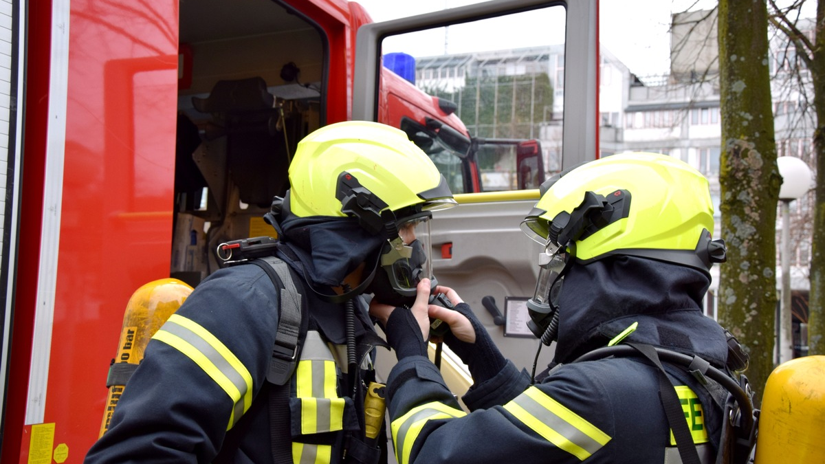 FW-OB: Personenrettung bei Brand in Mehrfamilienhaus - Foto: presseportal.de