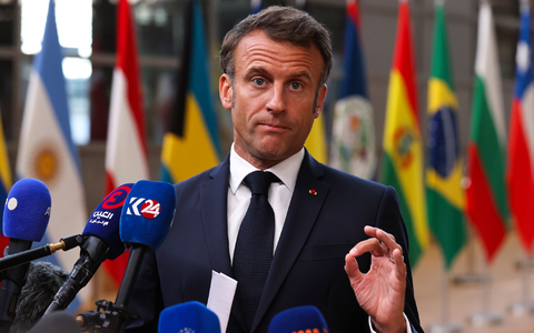 Emmanuel Macron hat auf Forderungen nach mehr Eigenständigkeit für die Mittelmeerinsel Korsika reagiert. - Foto: Francois Walschaerts/AP/dpa