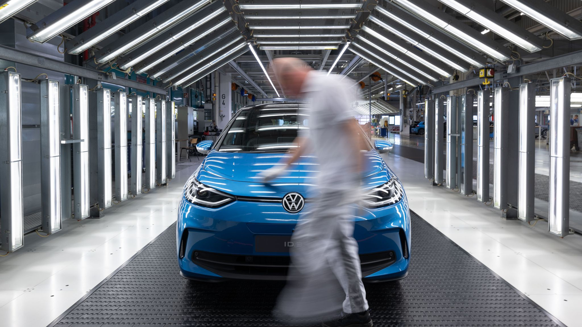 Volkswagen hat bisher noch keine konkreten Angaben zu den Kosten der IT-Panne und zum Ausmaß der Ausfälle gemacht. - Foto: Hendrik Schmidt/dpa