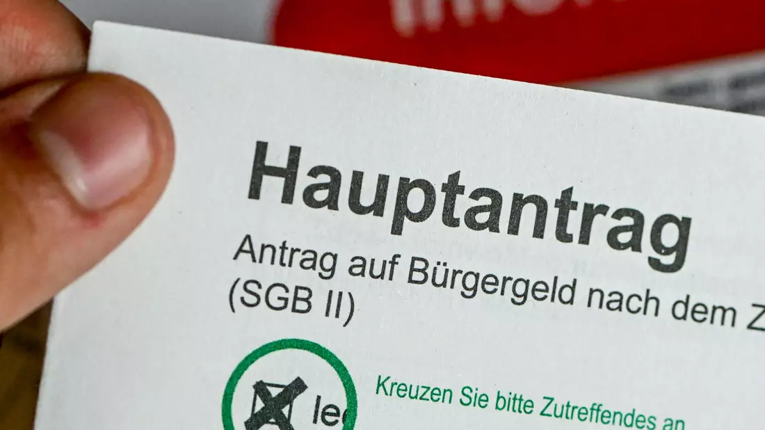 «Arbeitslosigkeit und Unterbeschäftigung nehmen zwar ab, jedoch weniger als in einem September üblich», heißt es aus der Bundesagentur für Arbeit. - Bild: Jens Kalaene/dpa