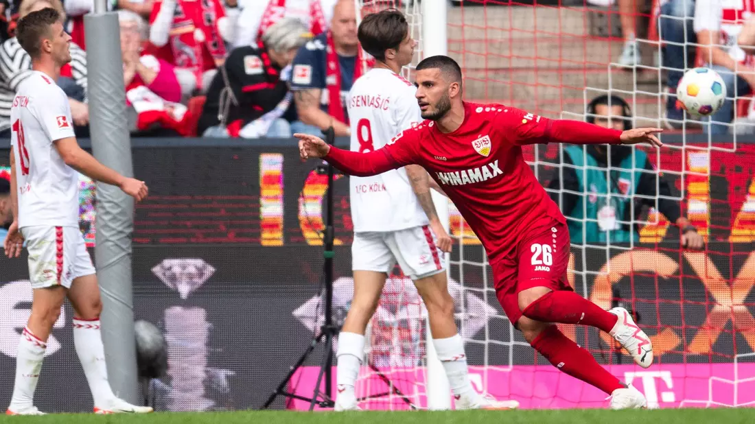 Deniz Undav (r) legte den Grundstein für den Sieg des VfB Stuttgart in Köln. - Bild: Marius Becker/dpa