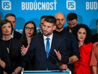 Michal Simecka (M), Parteivorsitzender der «Progressiven Slowakei» (PS), spricht bei einer Pressekonferenz in der Wahlnacht im Hauptquartier der Bewegung. - Foto: Jaroslav Nov·k/TASR/dpa