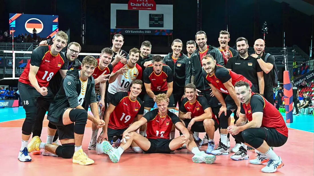 Die deutsche Volleyball-Nationalmannschaft ist in der Olympia-Qualifikation gefordert. - Bild: -/Deutscher Volleyball-Verband/dpa