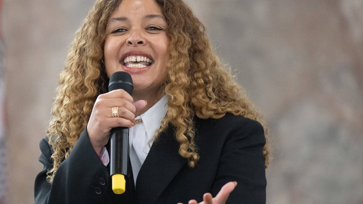 Sängerin Joy Denalane ist Mutter von zwei Söhnen. - Foto: Sebastian Christoph Gollnow/dpa POOL/dpa