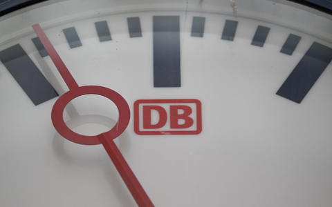 Als für die Pünktlichkeit besonders schwierige Zeit stellte sich in den vergangenen beiden Jahren vor allem der Sommer heraus. - Foto: Robert Michael/dpa