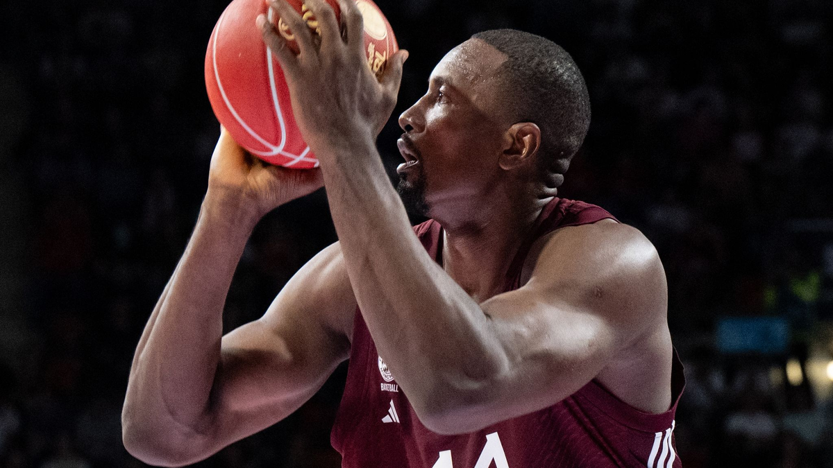 Beim FC Bayern der neue Star: Serge Ibaka. - Foto: Sven Hoppe/dpa