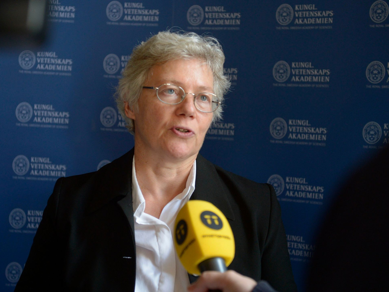 Der Anruf aus Stockholm überraschte die Atomphysikerin Anne L'Huillier im Unterricht. - Foto: Bertil Ericson/TT News Agency/AP/dpa