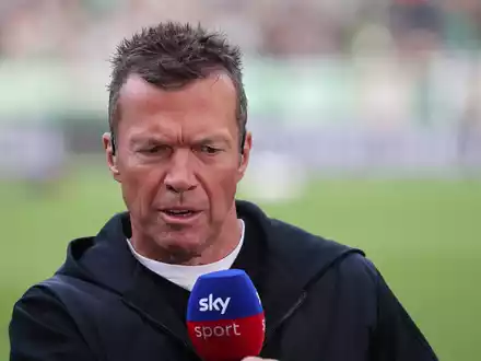 FĂŒr Lothar MatthĂ€us ist die RĂŒckkehr von Max Eberl zum FC Bayern «a gmahde Wiesn». - Foto: Focke Strangmann/dpa