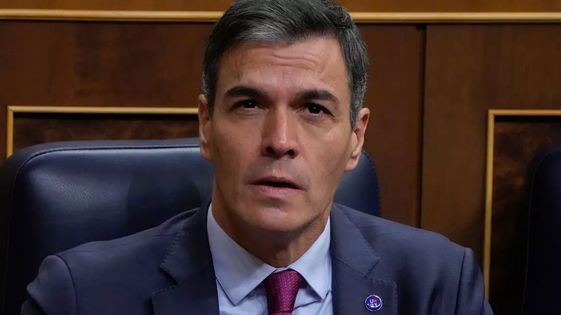 Darf eine neue Regierung bilden: Spaniens amtierender Ministerpräsident Pedro Sánchez. - Bild: Paul White/AP
