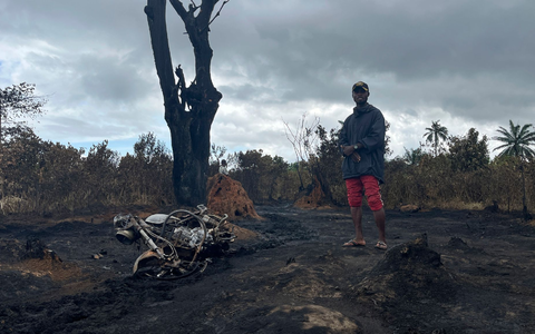 Bei einem Brand in einer illegalen Raffinerie in Nigerias ölreichem Niger-Delta sind mindestens 18 Menschen ums Leben gekommen. - Foto: AP Photo/AP/dpa