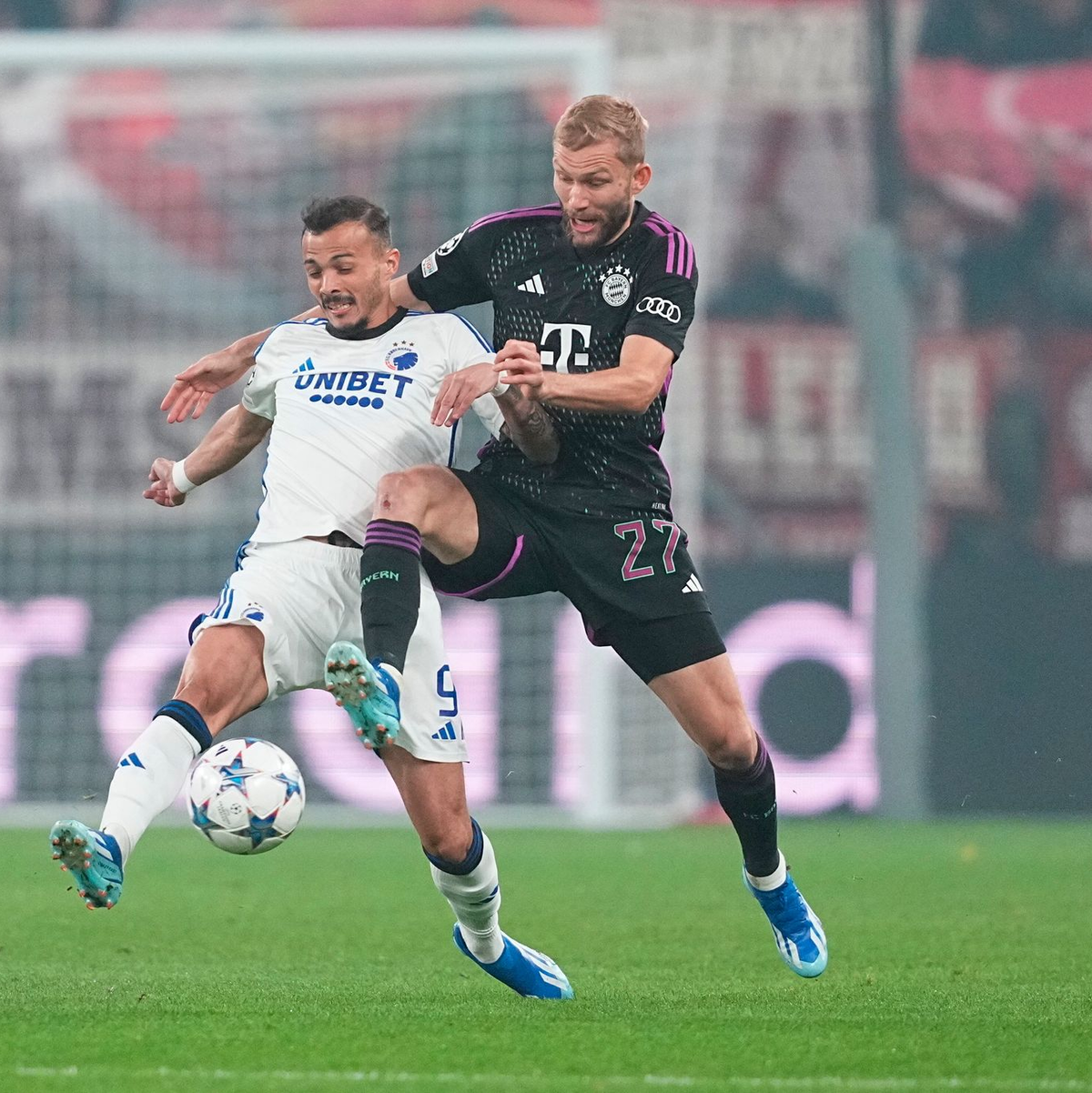 Bayern und Konrad Laimer (r) lieferten sich ein umkämpftes Spiel mit dem FC Kopenhagen. - Foto: Mads Claus Rasmussen/Ritzau Scanpix Foto/dpa