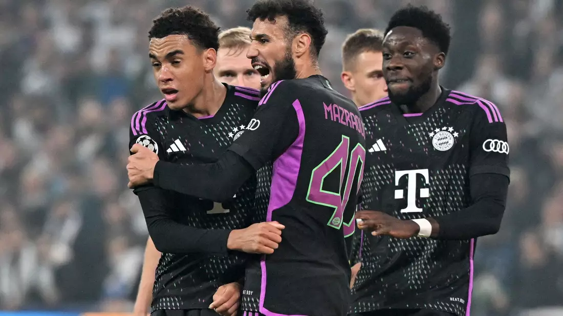 Jamal Musiala (l) erzielte den Ausgleich für den FC Bayern. - Bild: Sven Hoppe/dpa