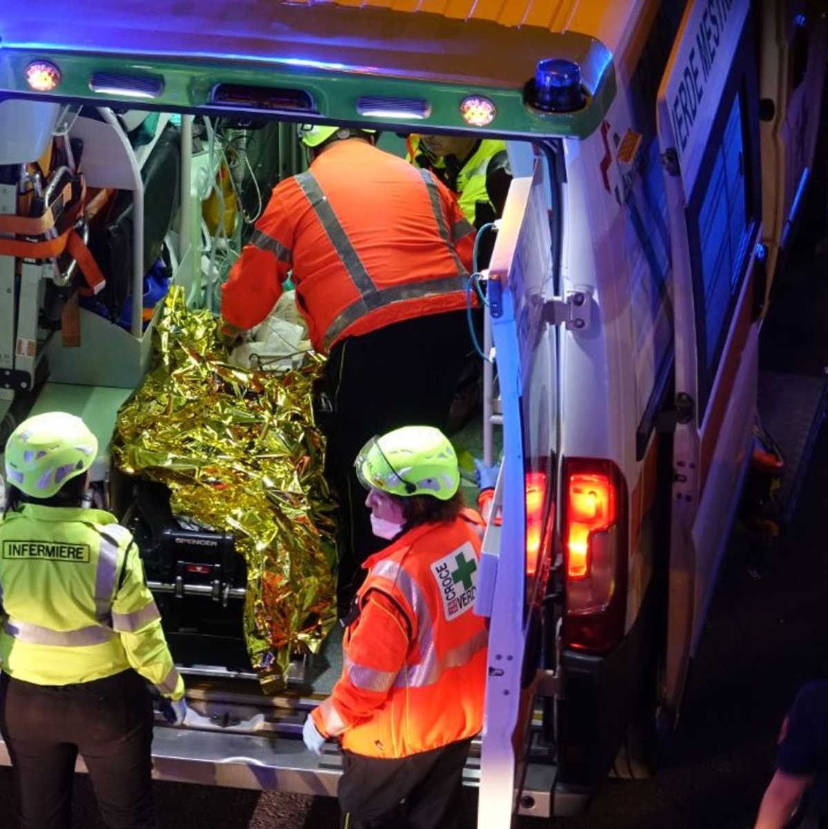 21 Menschen starben bei dem Unglück, 15 wurden verletzt, mehrere davon schwer. - Foto: Slow Press / Livemedia / Lapress/LaPresse via ZUMA Press/dpa