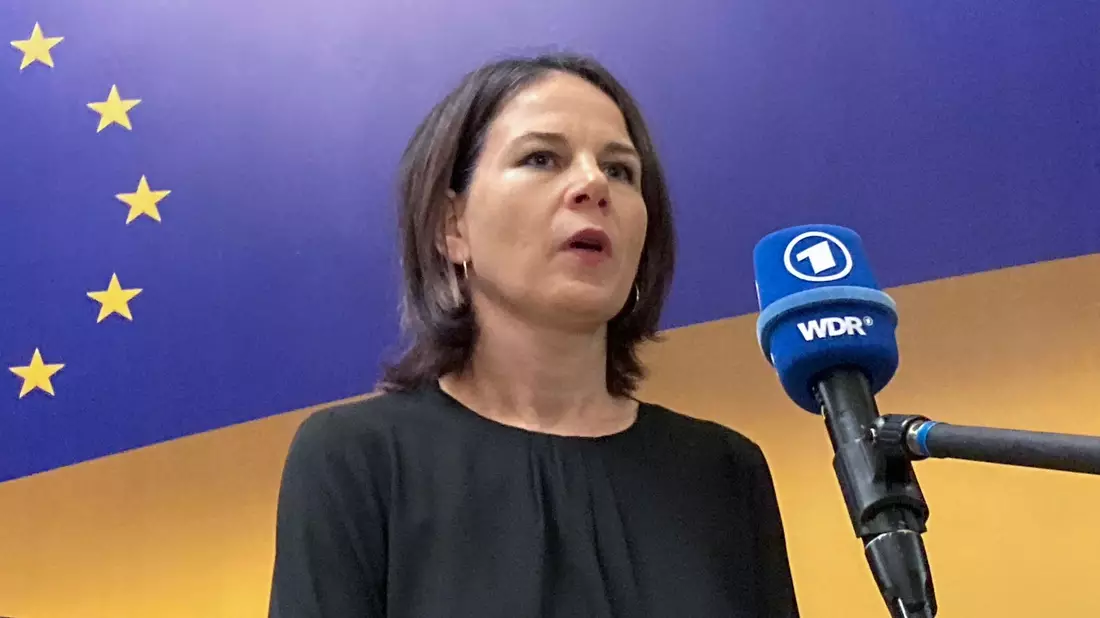 Die deutsche Außenministerin Annalena Baerbock (Bündnis 90/Grüne) äußerte sich zu dem jüngsten Vorgehen der iranischen Sittenpolizei. - Bild: Friedemann Kohler/dpa