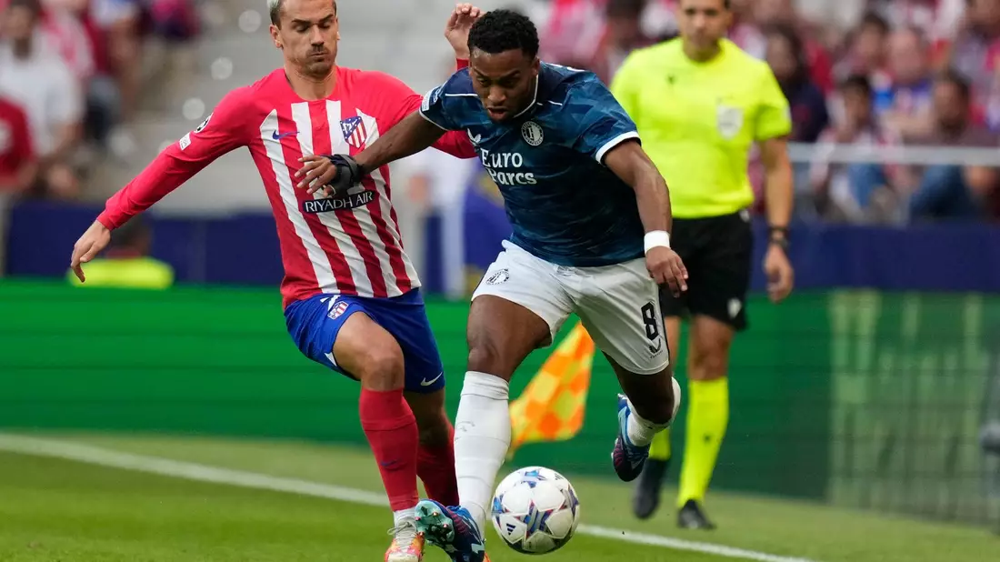 Antoine Griezmann (l) sorgte gegen Feyenoord für den Ausgleich für Atlético Madrid. - Bild: Bernat Armangue/AP