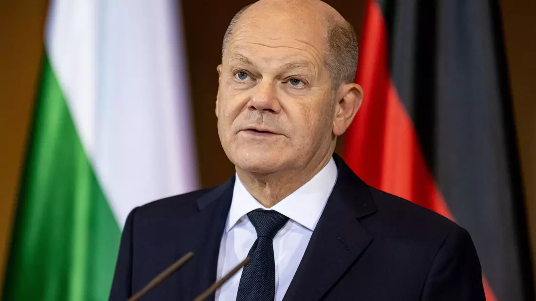 Bundeskanzler Olaf Scholz hat mit dem aserbaidschanischen Präsidenten Ilham Aliyev telefoniert. - Bild: Fabian Sommer/dpa