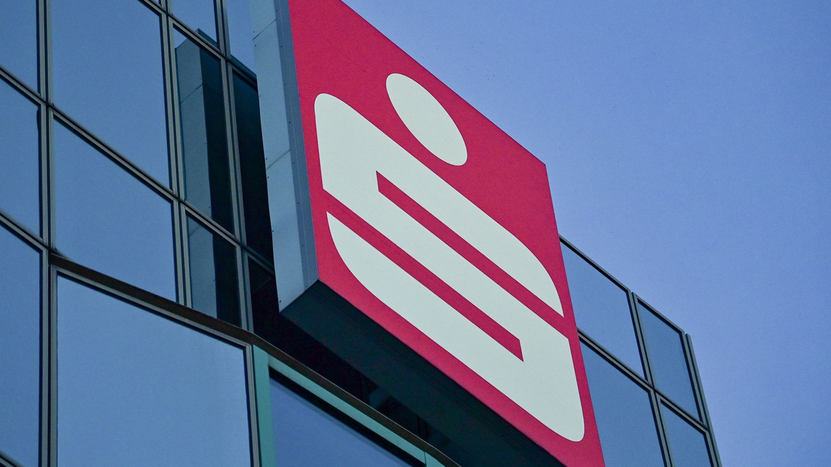 Bonuspunkte per Girocard: Sparkassen und Payback arbeiten zukünftig zusammen. - Foto: Patrick Pleul/dpa