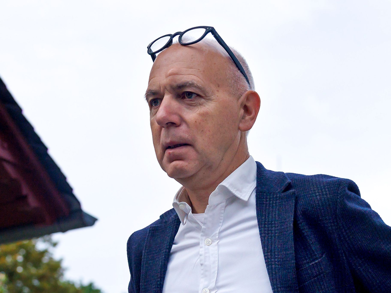 Stimmte der Mega-WM 2030 zu: DFB-Boss Bernd Neuendorf. - Foto: Jörg Halisch/dpa