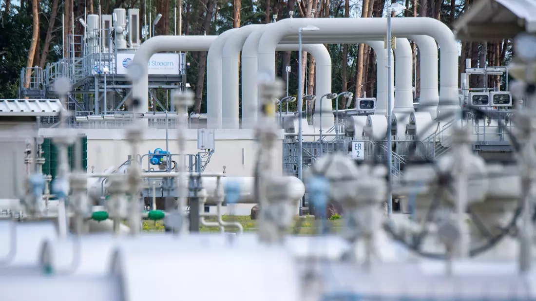 Rohrsysteme und Absperrvorrichtungen in der Gasempfangsstation der Ostseepipeline Nord Stream in Lubmin. - Bild: Stefan Sauer/dpa
