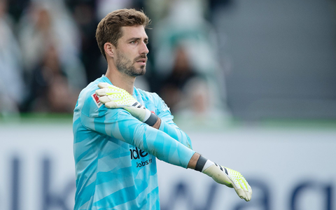 Frankfurts Torwart Kevin Trapp kassierte beim Spiel gegen PAOK Saloniki eine rote Karte. - Foto: Swen Pförtner/dpa