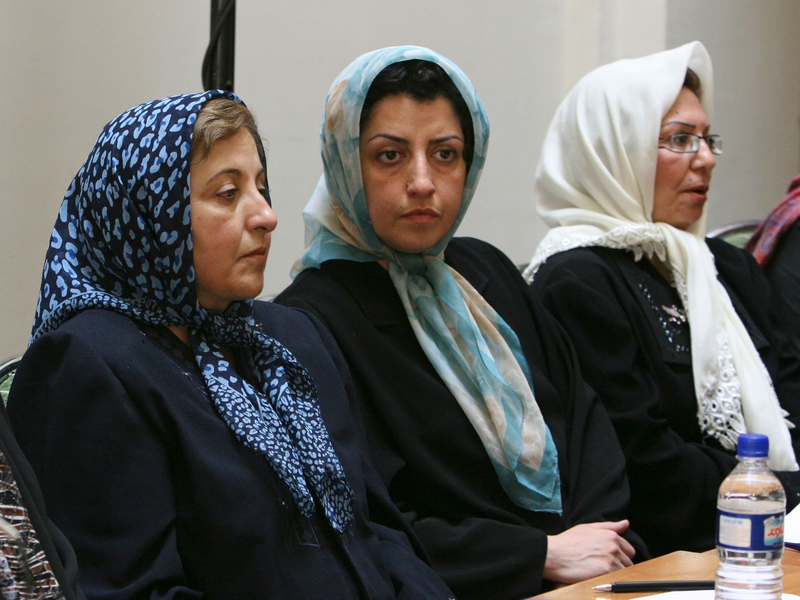 Narges Mohammadi auf einer Aufnahme aus dem Jahr 2007. - Foto: Vahid Salemi/AP/dpa