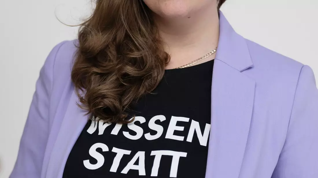 Die Pornowissenschaftlerin Madita Oeming plädiert für Wissen statt Scham. - Bild: Swen Pförtner/dpa