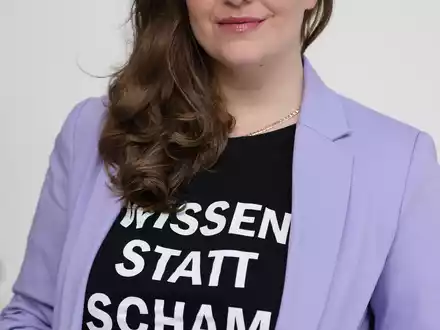Die Pornowissenschaftlerin Madita Oeming plädiert für Wissen statt Scham. - Foto: Swen Pförtner/dpa