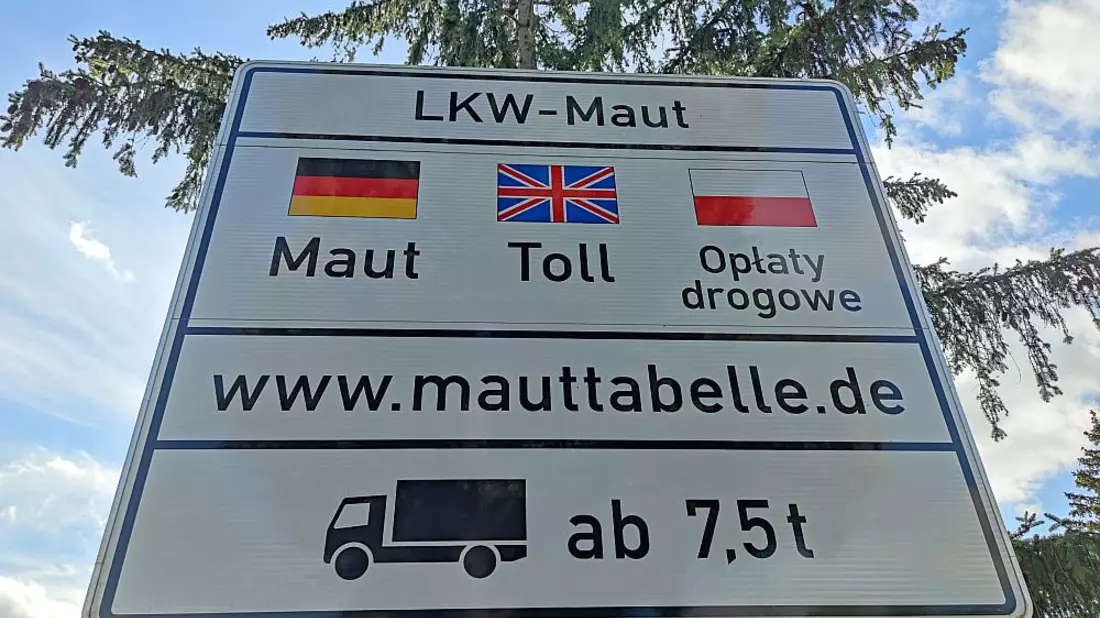 Hinweisschild auf LKW-Maut (Archiv) - Bild: ?ber dts Nachrichtenagentur