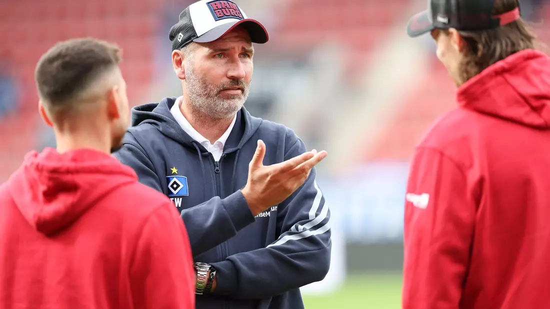 HSV-Trainer Tim Walter verpasste mit seinem Team beim SV Wehen Wiesbaden den Sieg. - Bild: Jürgen Kessler/dpa
