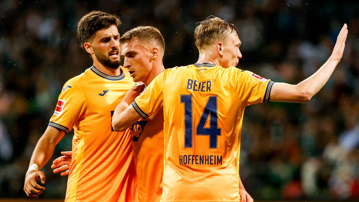 Ein spätes Tor von Bülter rettete den Hoffenheimern einen Auswärtssieg im Weserstadion. - Foto: Axel Heimken/dpa