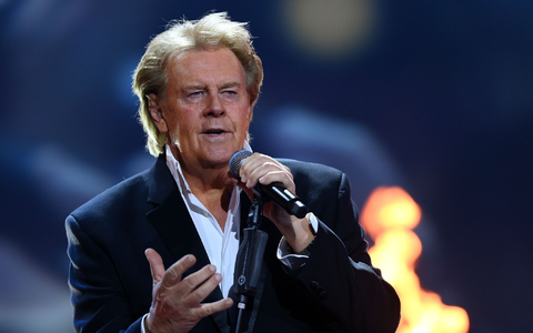 Howard Carpendale findet Inspiration in der Badewanne. - Foto: Hendrik Schmidt/dpa