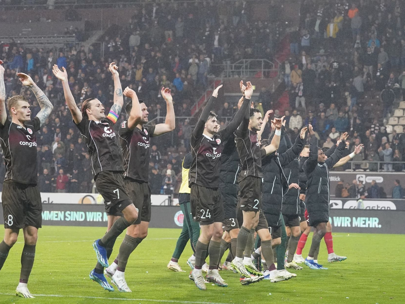 Der FC St. Pauli ist die Mannschaft der Stunde in der 2. Liga. - Foto: Marcus Brandt/dpa