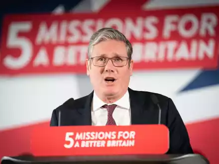 Keir Starmer von der Labour-Partei will gegen Premier Sunak gewinnen. - Foto: Stefan Rousseau/PA Wire/dpa