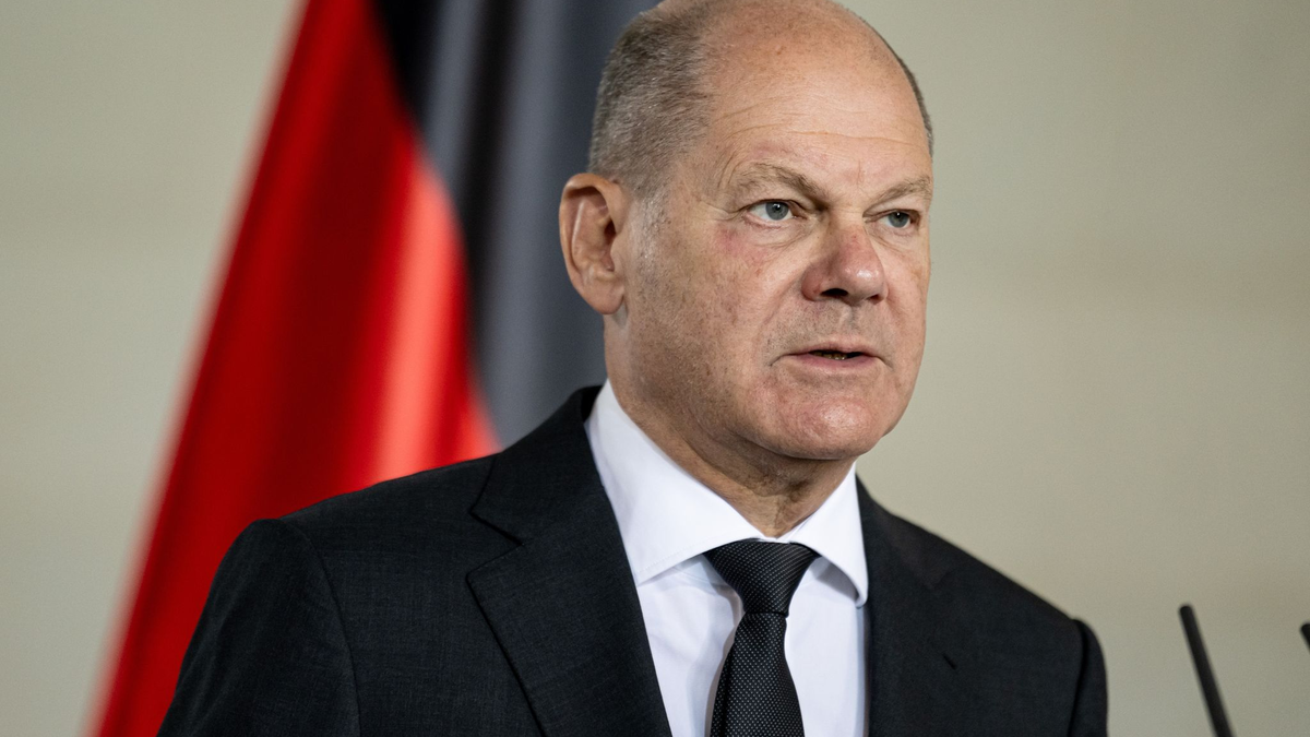 Bundeskanzler Olaf Scholz (SPD) gibt im Bundeskanzleramt ein Statement zum Großangriff der islamistischen Hamas auf Israel. - Foto: Fabian Sommer/dpa
