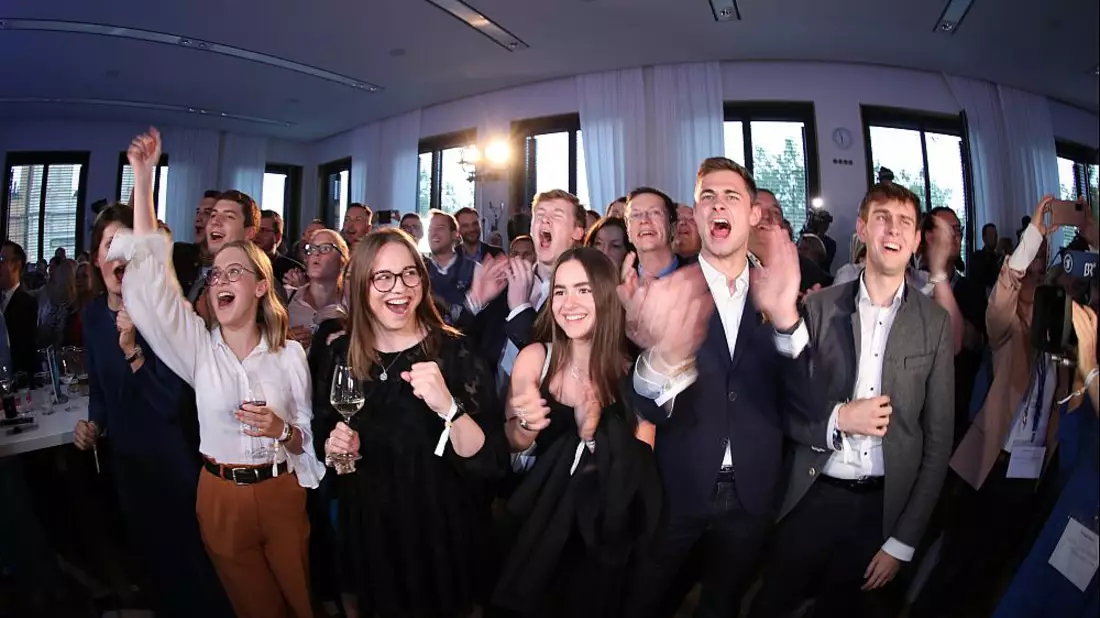Landtagswahl in Bayern: Jubel auf CSU-Wahlparty am 08.10.2023 - Bild: ?ber dts Nachrichtenagentur