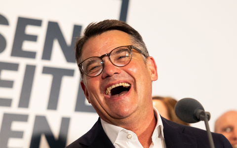 Hat als Wahlsieger Grund zur Freude: Boris Rhein (CDU), Ministerpräsident von Hessen. - Foto: Lando Hass/dpa
