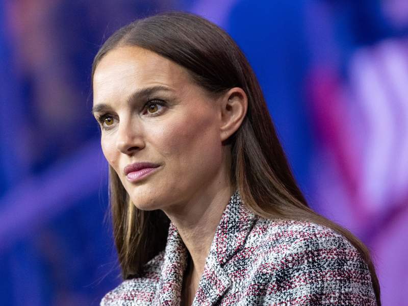 Schauspielerin Natalie Portman zeigt sich erschüttert über den Hamas-Angriff auf Israel. - Foto: Sven Hoppe/dpa