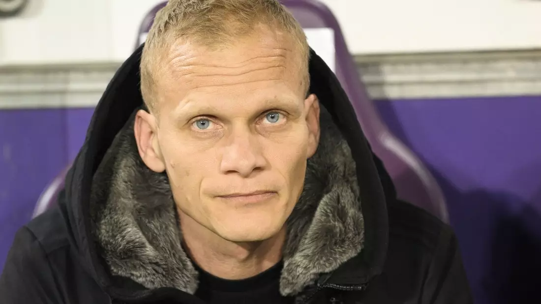 Karel Geraerts ist der neue Trainer des FC Schalke 04. - Bild: Laurie Dieffembacq/Belga/dpa