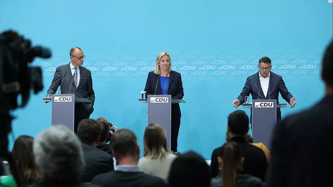 Friedrich Merz, Ines Claus, Boris Rhein am 09.10.2023 - Bild: ?ber dts Nachrichtenagentur