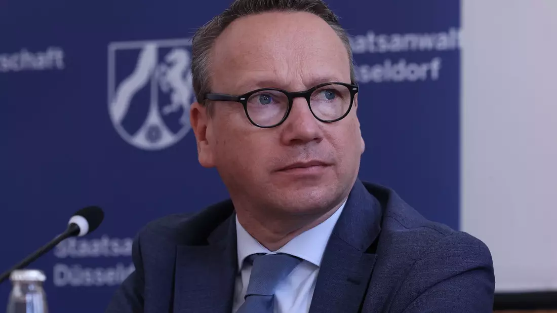 Justizminister Benjamin Limbach wird für seine Pläne scharf kritisiert. - Bild: David Young/dpa