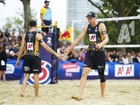 Clemens Wickler (l) und Nils Ehlers blieben in der WM-Vorrunde ohne Satzverlust. - Foto: Eva Manhart/APA/dpa/Archivbild
